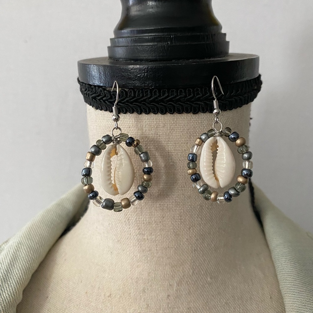 New Handmade Shell Earrings - Picture 3 of 3